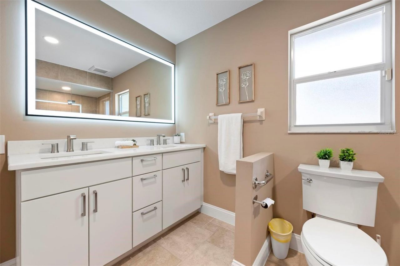 393 Flamingo Drive, Venice, FL 34285 Photo