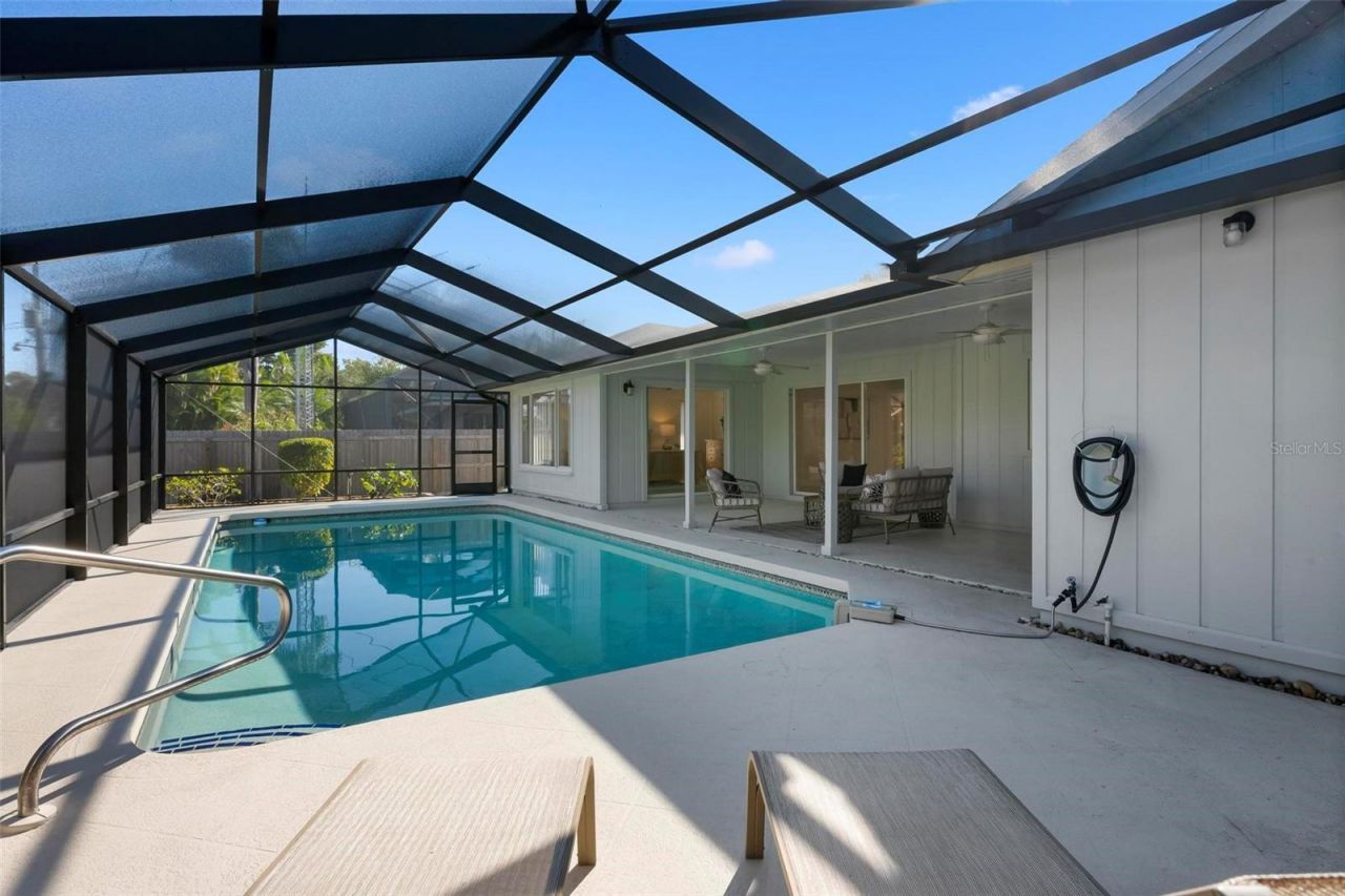 393 Flamingo Drive, Venice, FL 34285 Photo