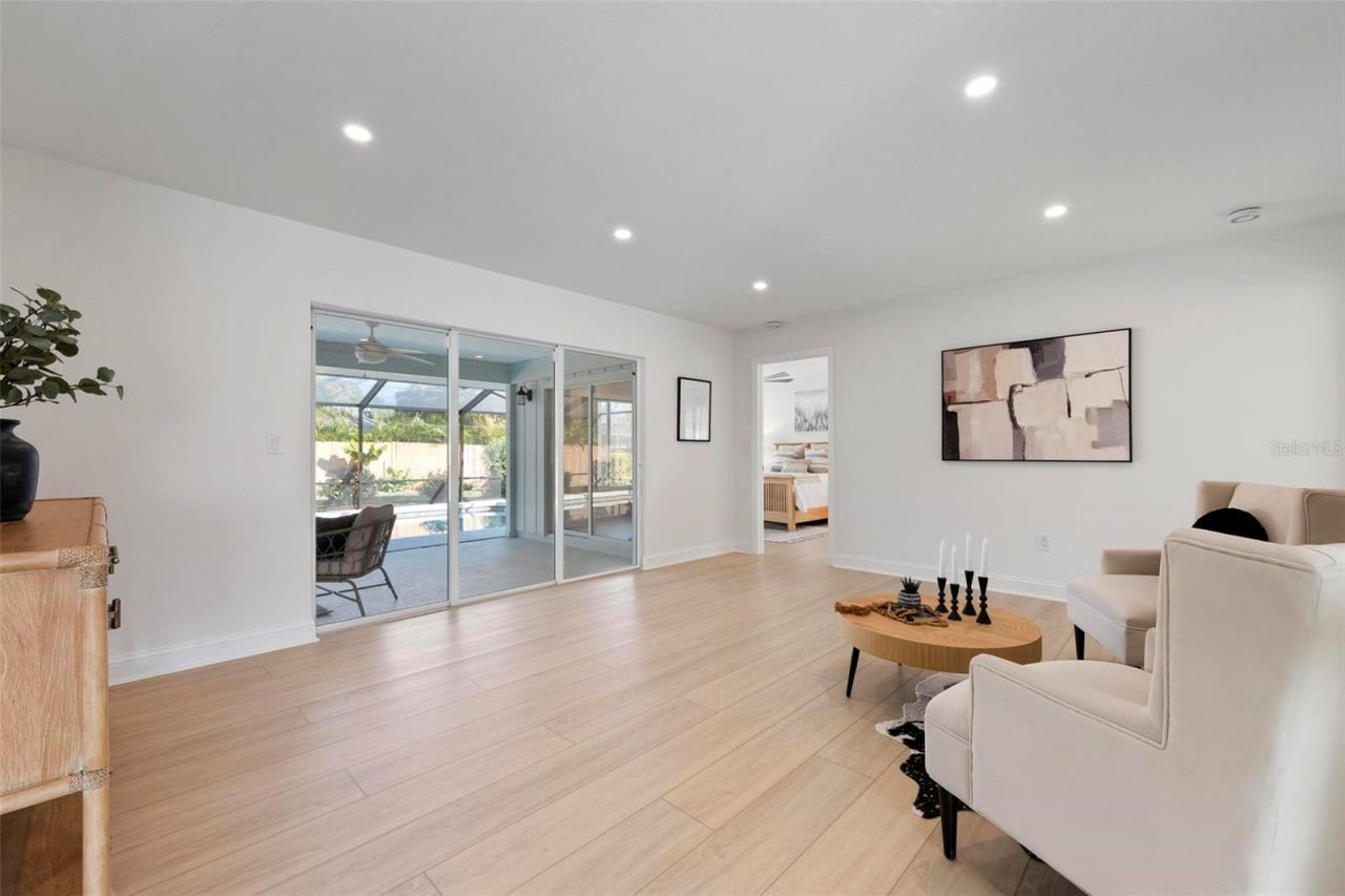 393 Flamingo Drive, Venice, FL 34285 Photo