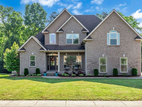 1002 Loblolly Dr, Murfreesboro, TN 37128