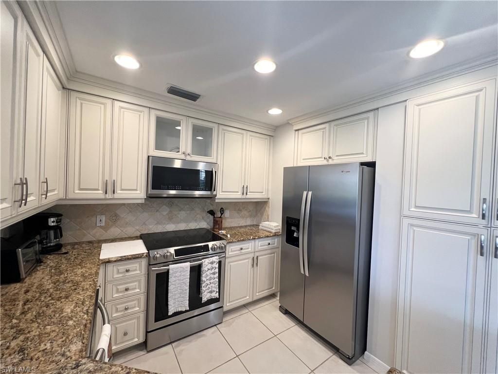 1033 Egrets Walk Cir, Unit 6-101, Naples, FL 34108 Photo