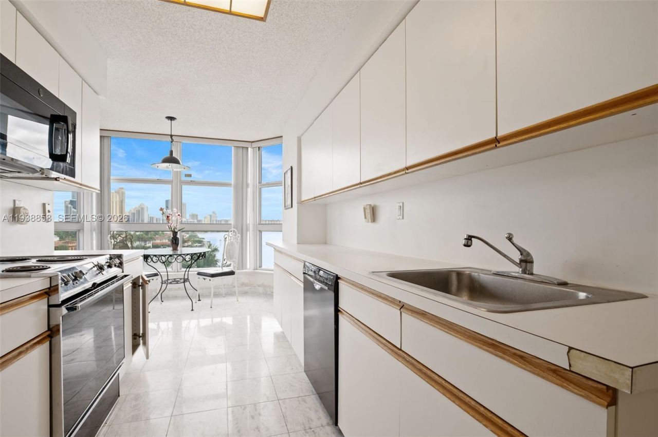 19195 NE 36th Ct, Unit 710, Aventura, FL 33180 Photo