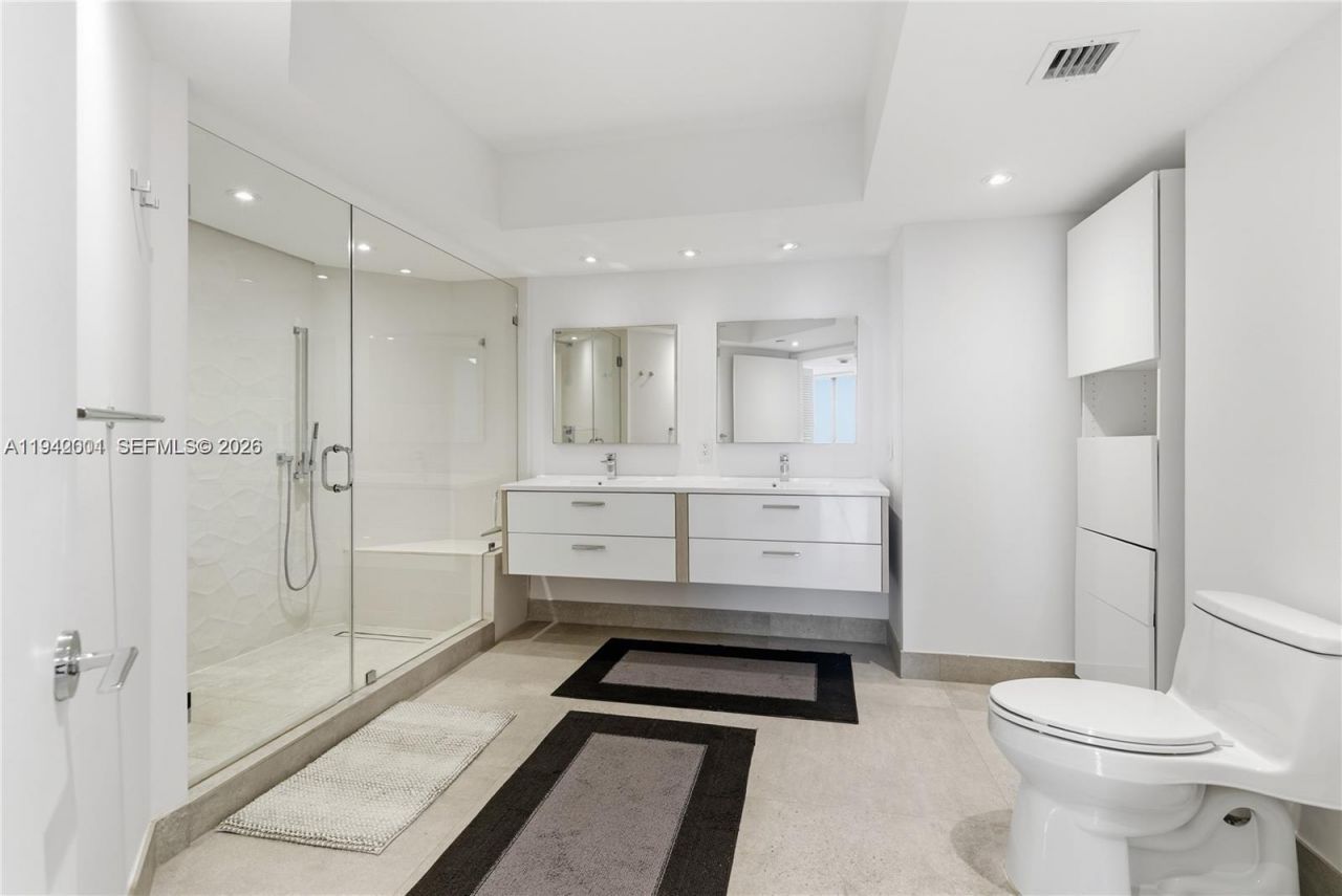 3598 Yacht Club Dr , Unit 1101, Aventura, FL 33180 Photo