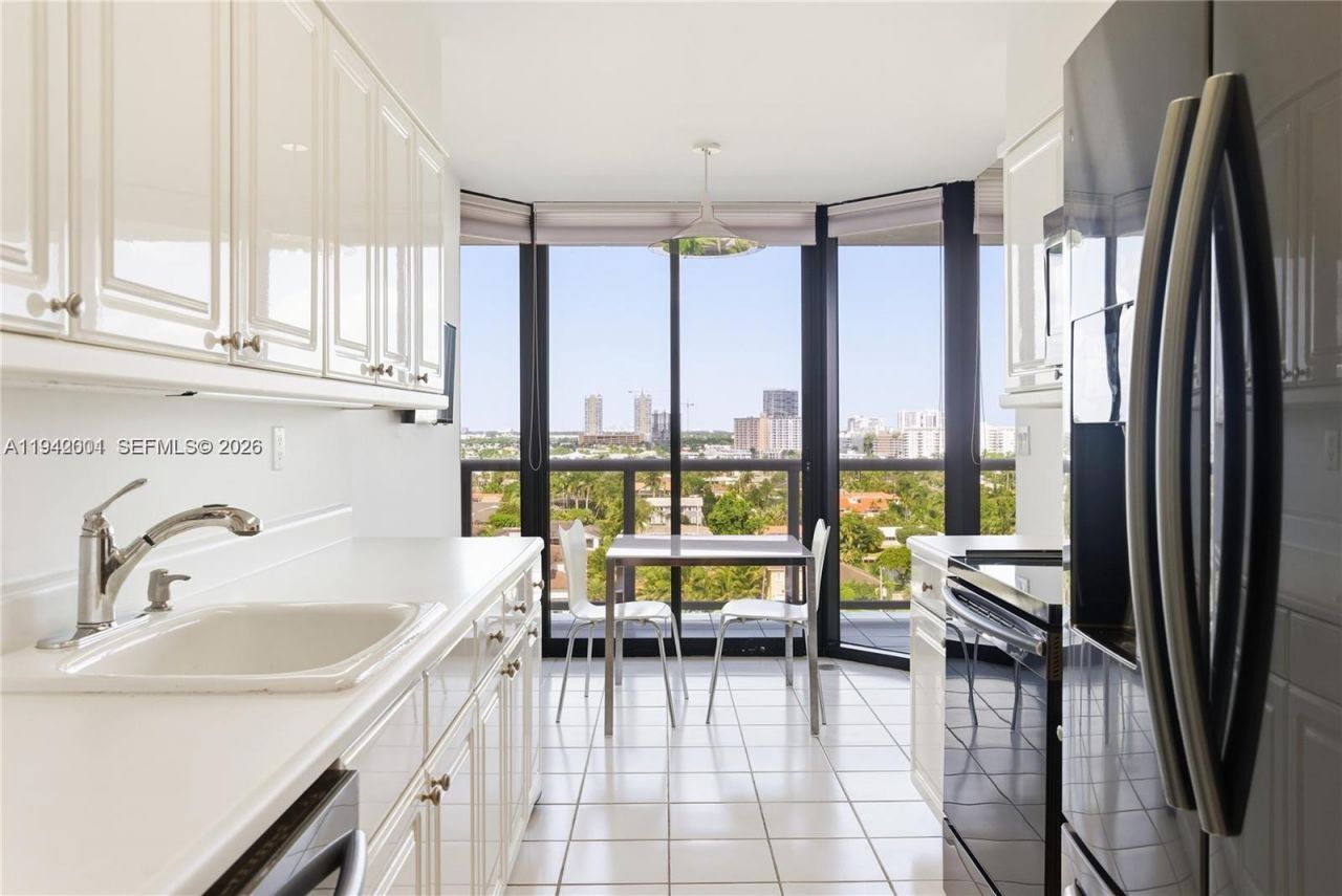 3598 Yacht Club Dr , Unit 1101, Aventura, FL 33180 Photo