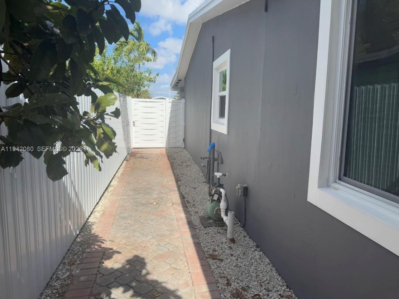 412 W 15th St, Hialeah, FL 33010 Photo