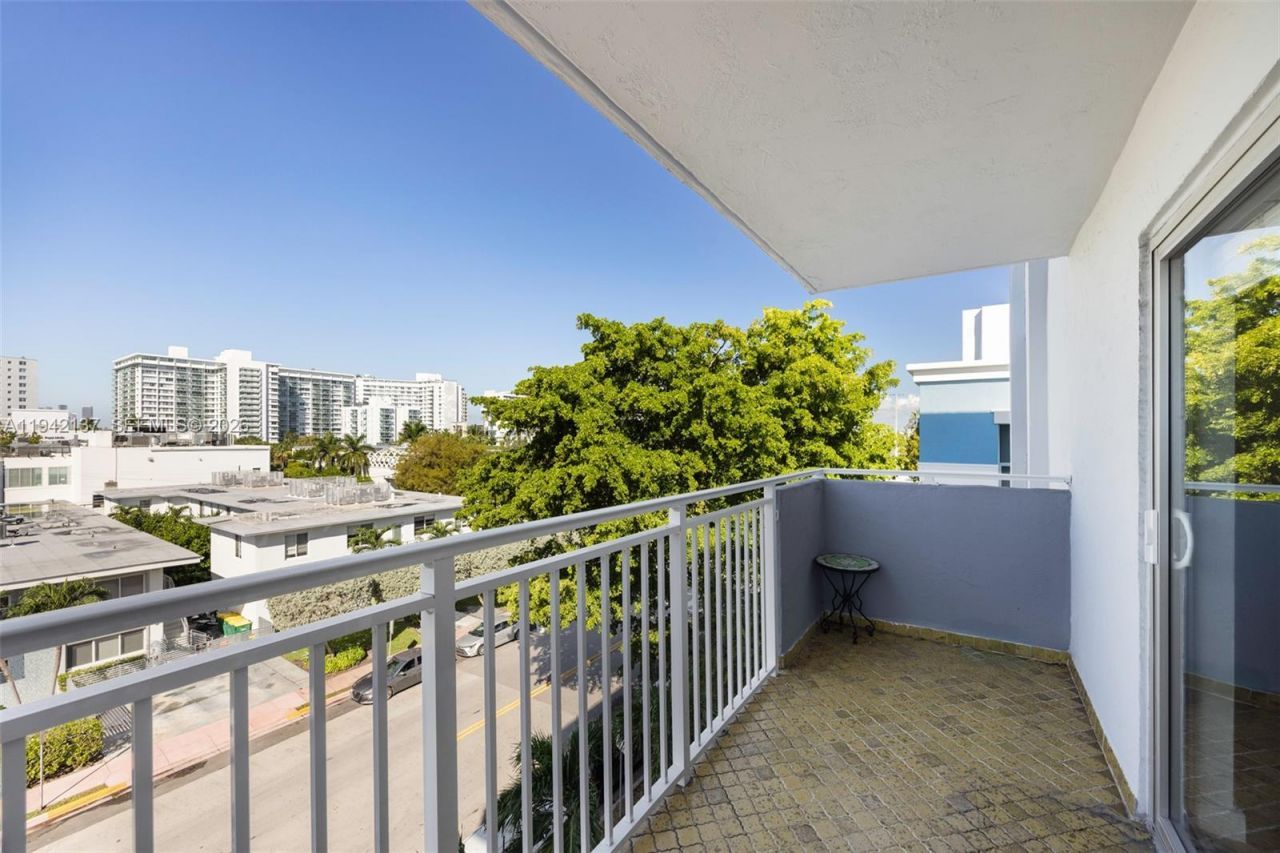 947 Lenox Ave, Unit 501, Miami Beach, FL 33139 Photo
