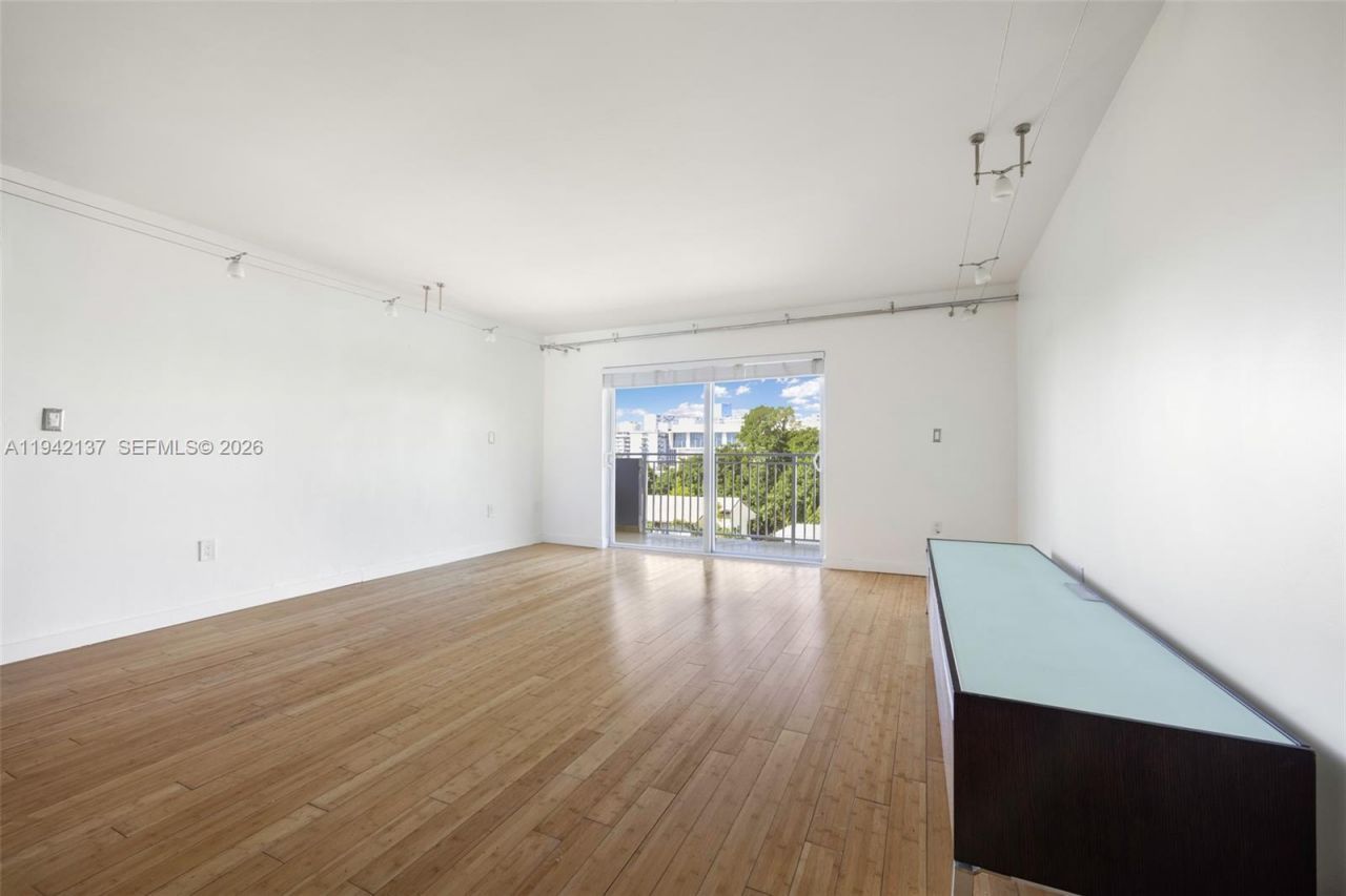 947 Lenox Ave, Unit 501, Miami Beach, FL 33139 Photo