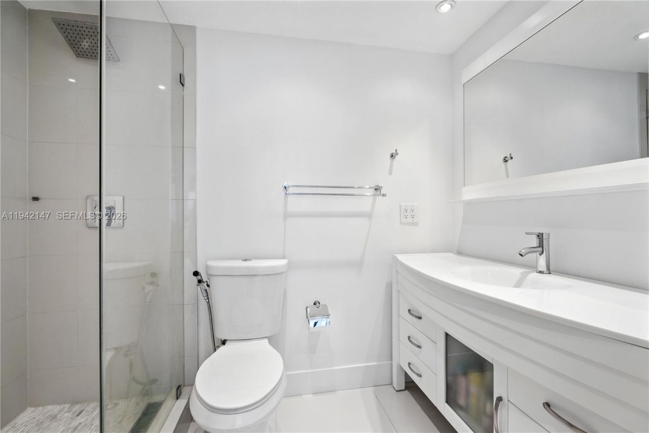 200 SE 15th Rd, Unit 9I, Miami, FL 33129 Photo