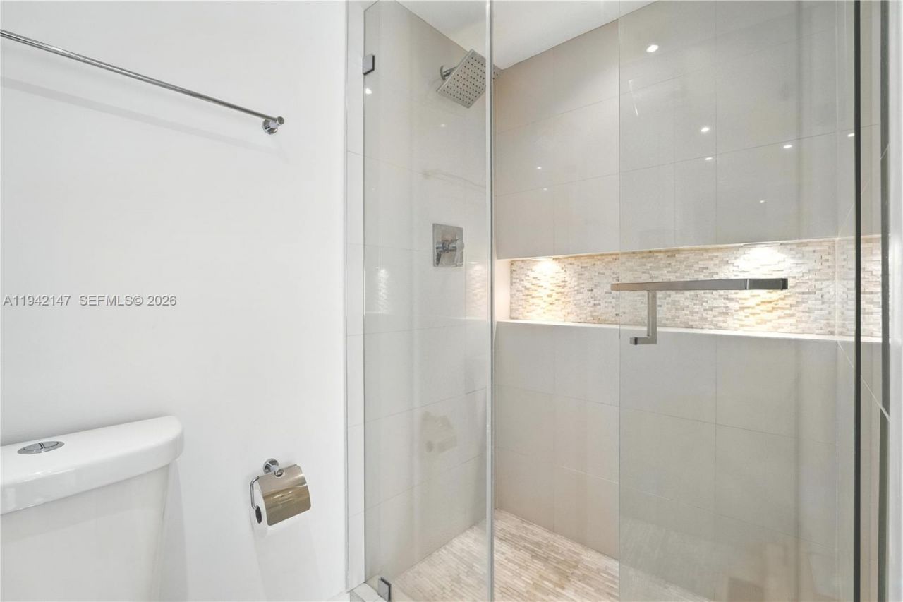 200 SE 15th Rd, Unit 9I, Miami, FL 33129 Photo