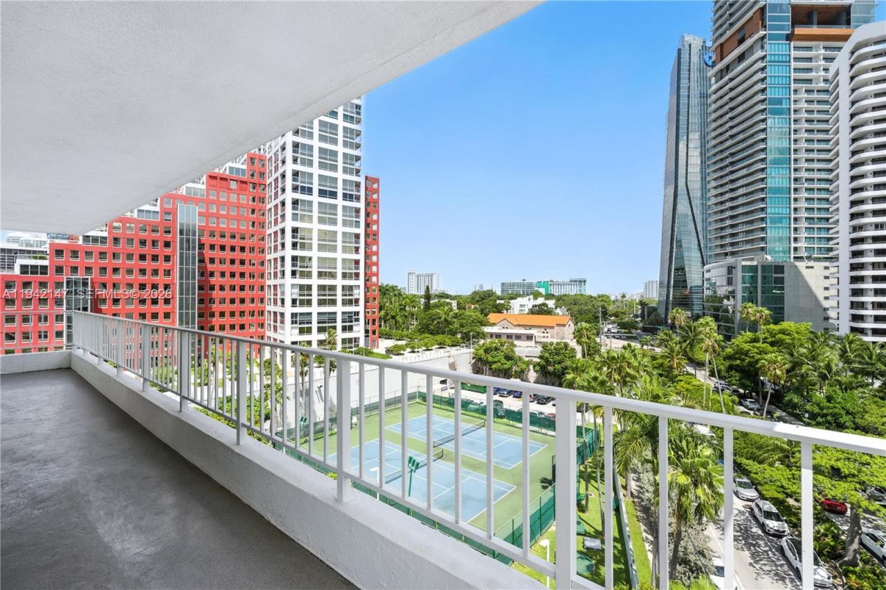 200 SE 15th Rd, Unit 9I, Miami, FL 33129 Photo