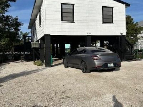 74 Pelican Ln, Big Pine, FL 33043