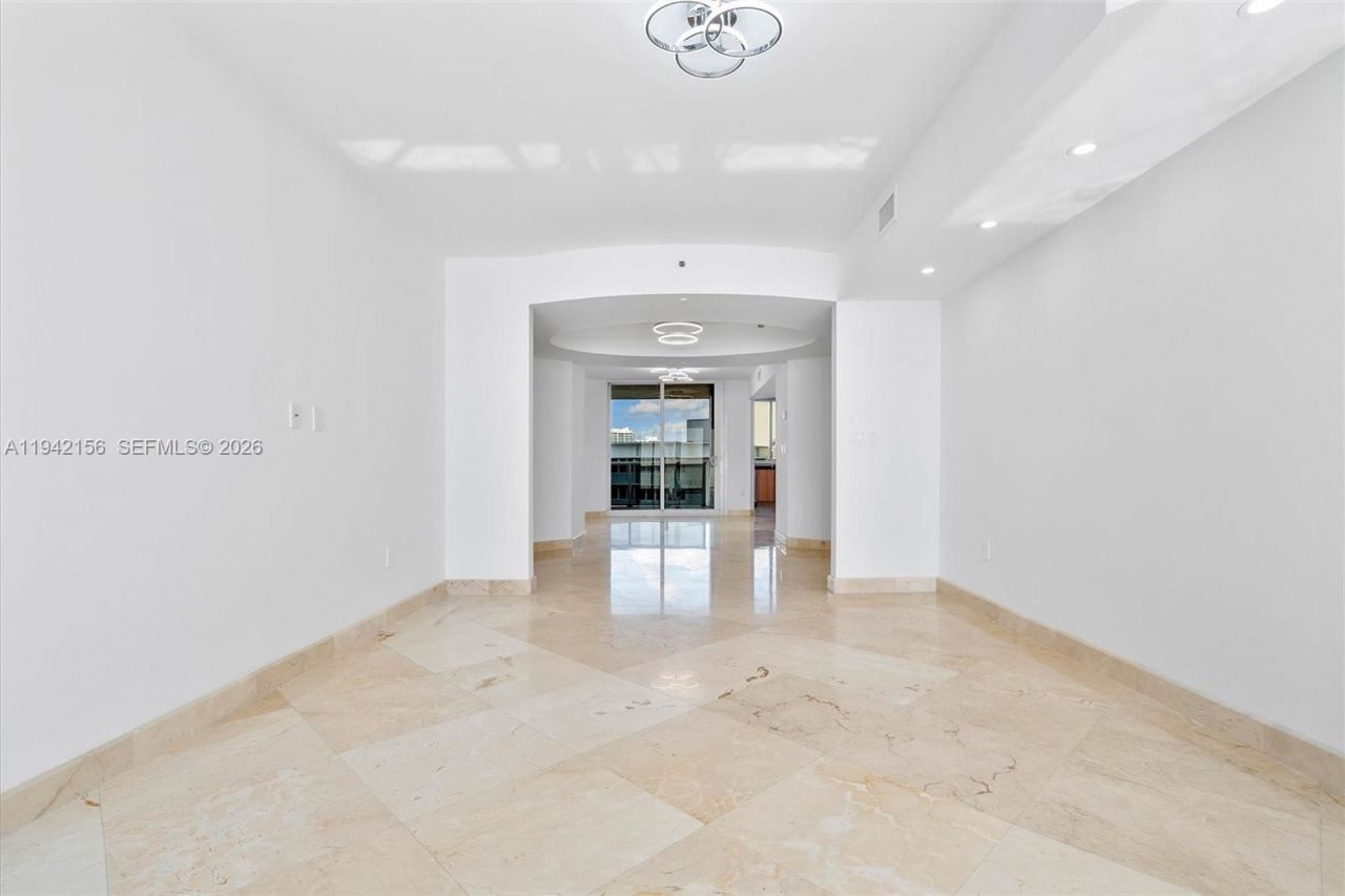 19111 Collins Ave, Unit 1102, Sunny Isles Beach, FL 33160 Photo