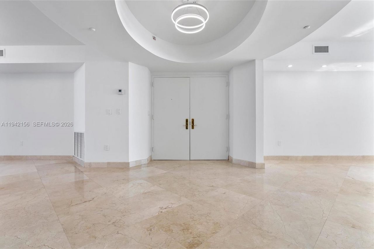 19111 Collins Ave, Unit 1102, Sunny Isles Beach, FL 33160 Photo