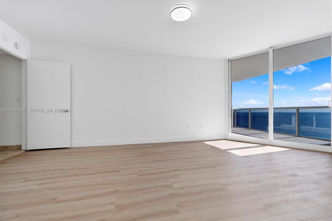 19111 Collins Ave, Unit 1102, Sunny Isles Beach, FL 33160 Photo