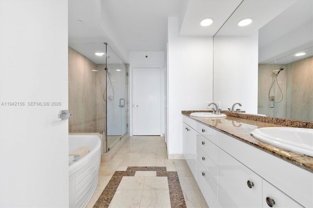 19111 Collins Ave, Unit 1102, Sunny Isles Beach, FL 33160 Photo