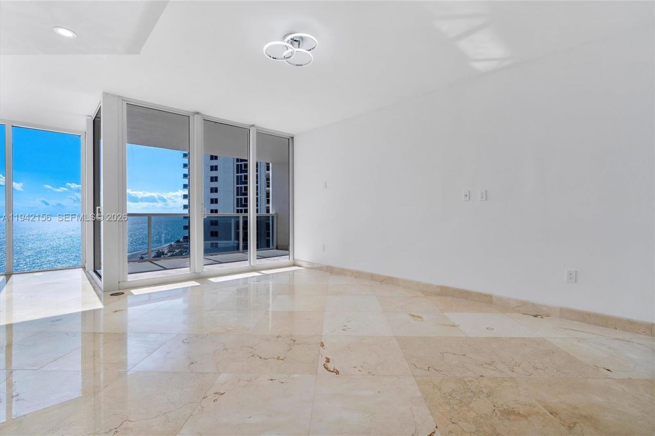 19111 Collins Ave, Unit 1102, Sunny Isles Beach, FL 33160 Photo