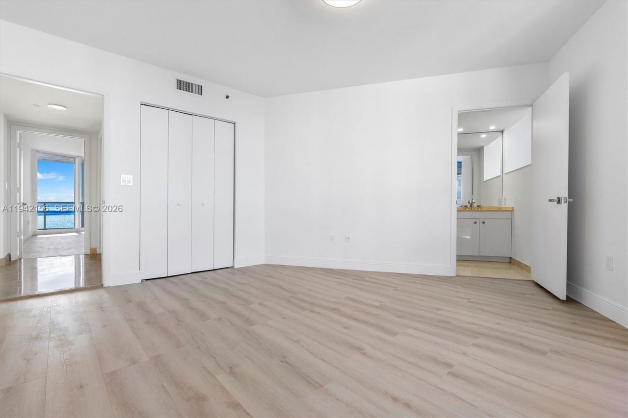 19111 Collins Ave, Unit 1102, Sunny Isles Beach, FL 33160 Photo