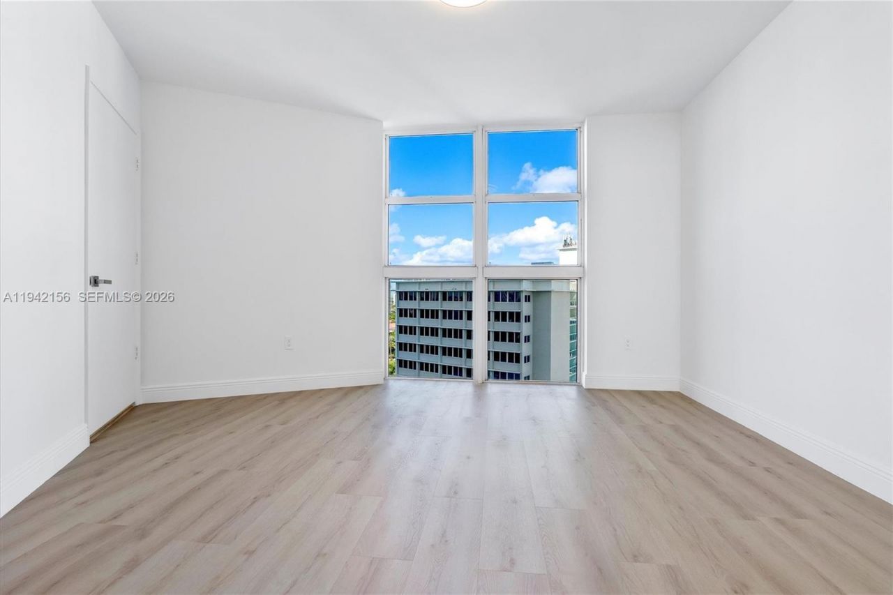 19111 Collins Ave, Unit 1102, Sunny Isles Beach, FL 33160 Photo