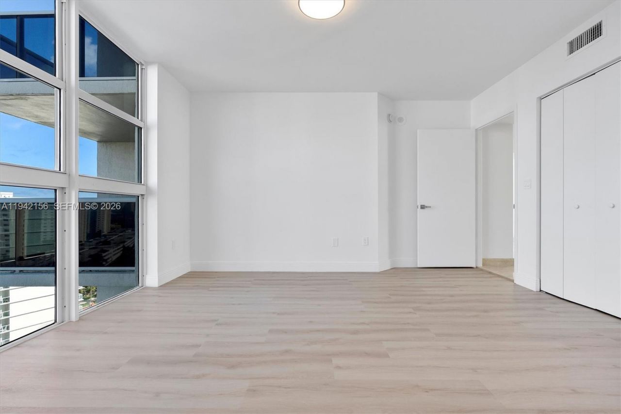 19111 Collins Ave, Unit 1102, Sunny Isles Beach, FL 33160 Photo