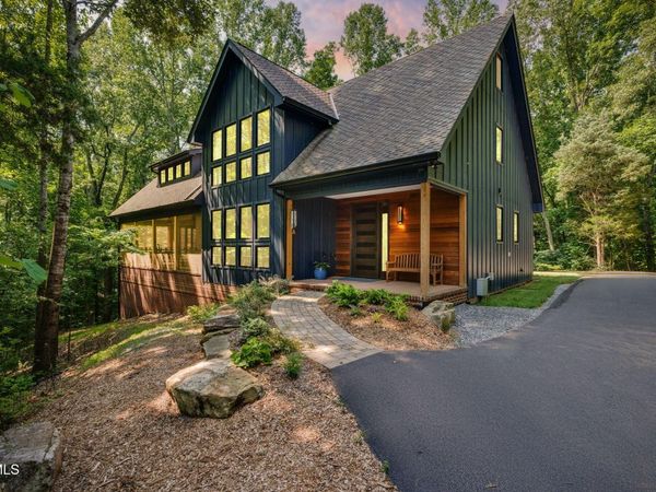 379 Hideaway Farm Road, Piney Flats, TN 37686