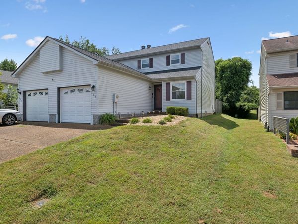 107 Maple Way N, Hendersonville, TN 37075