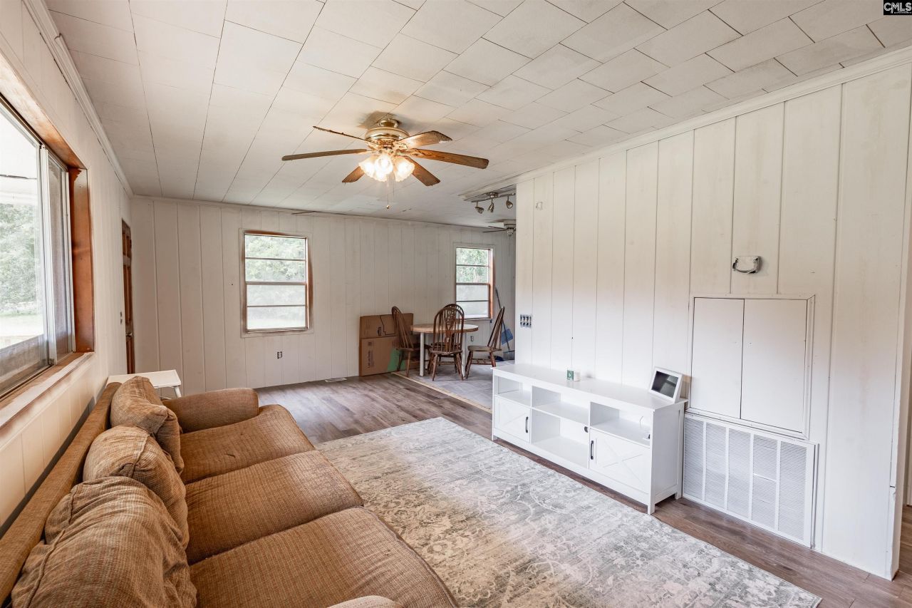 1322 Friendly Woods Road Photo 11