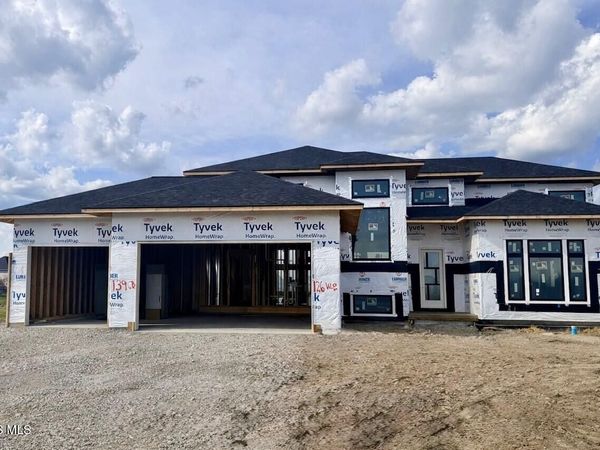 126 Wellington Place, Perrysburg, OH 43551