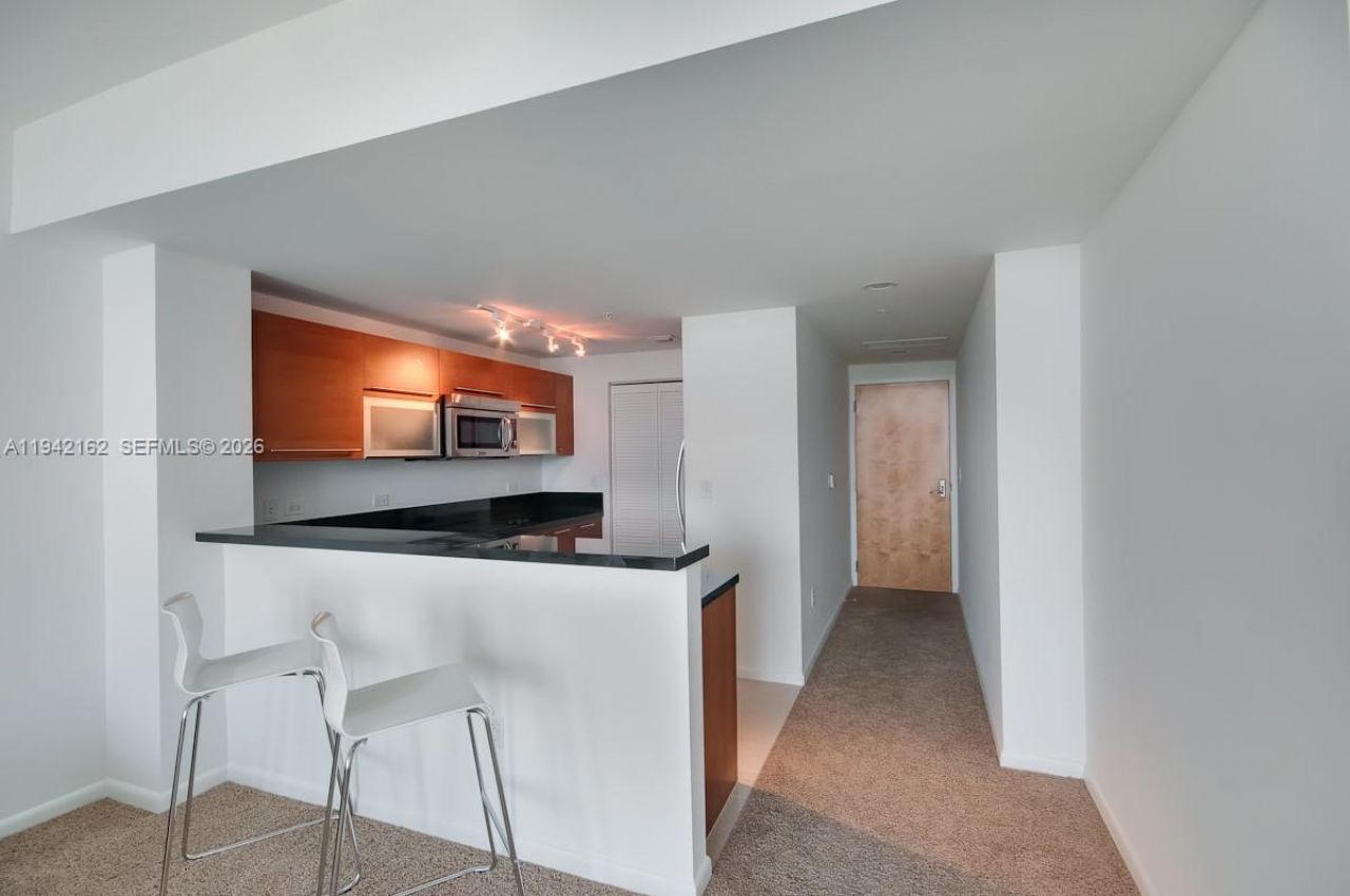 253 NE 2nd St , Unit 1107, Miami, FL 33132 Photo