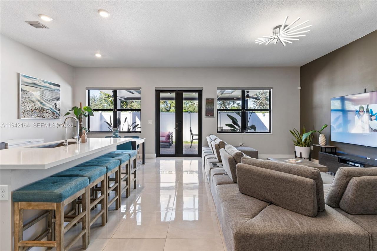 17375 SW 41st St, Miramar, FL 33029 Photo