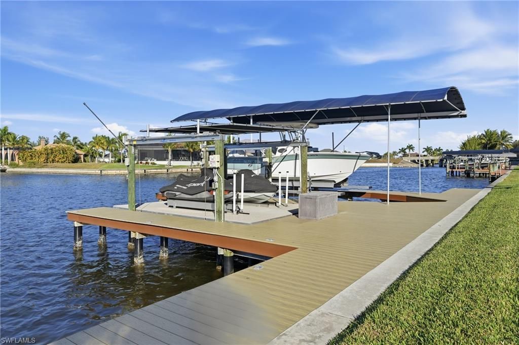 891 W Cape Estates Cir, Cape Coral, FL 33993 Photo