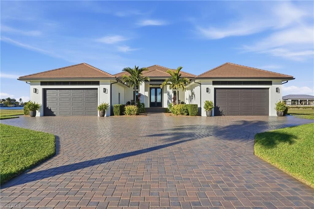 891 W Cape Estates Cir, Cape Coral, FL 33993 Photo