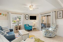 609 Hillside Dr. S. photo 4