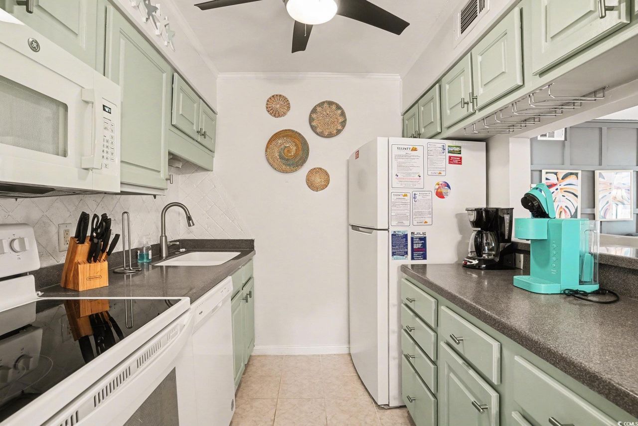 609 Hillside Dr. S. Photo 7