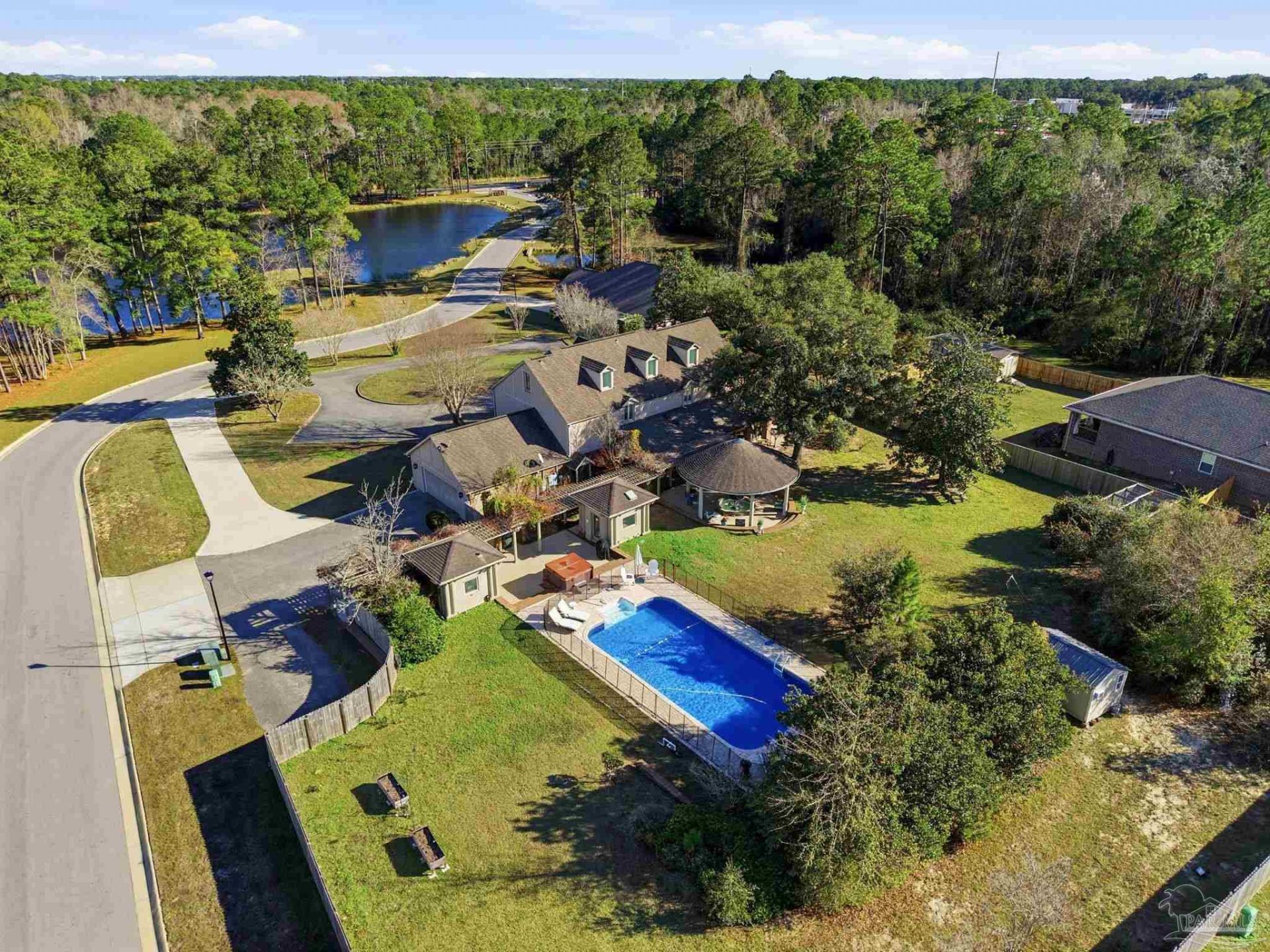 5931 Mills Lake Blvd, Pensacola, FL 32526 Main Photo