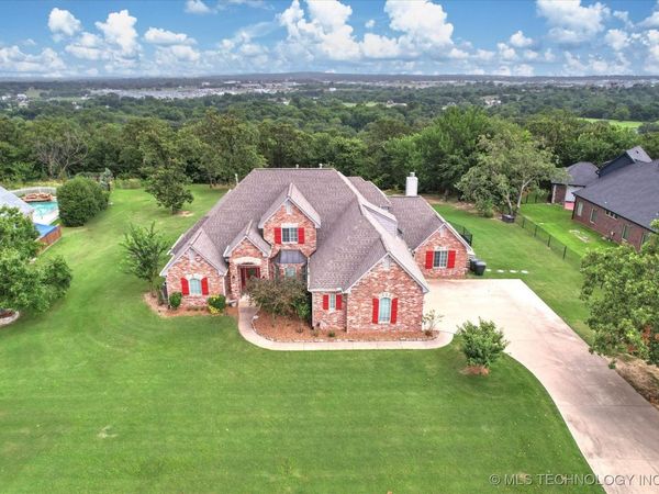 4207 S 69th West Avenue, Tulsa, OK 74107