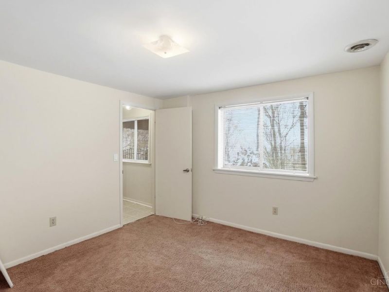 5800 Cherokee Drive, Madeira, OH 45243 Photo 29