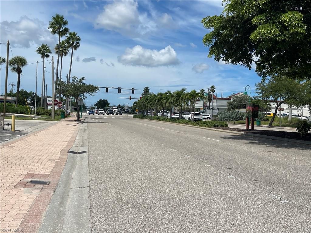 820 Cape Coral Pkwy E, Cape Coral, FL 33904 Photo