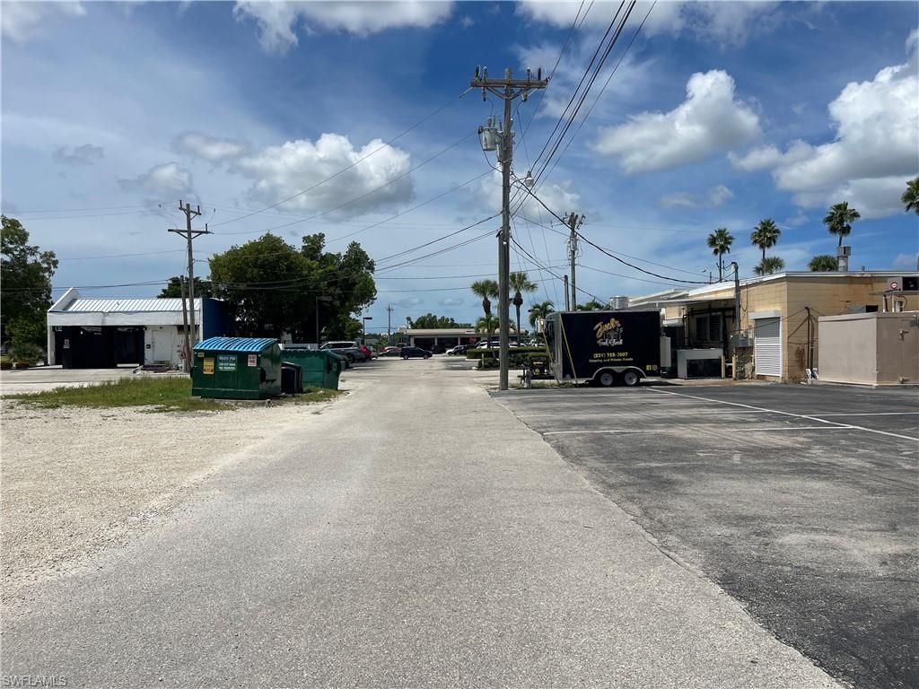 820 Cape Coral Pkwy E, Cape Coral, FL 33904 Photo