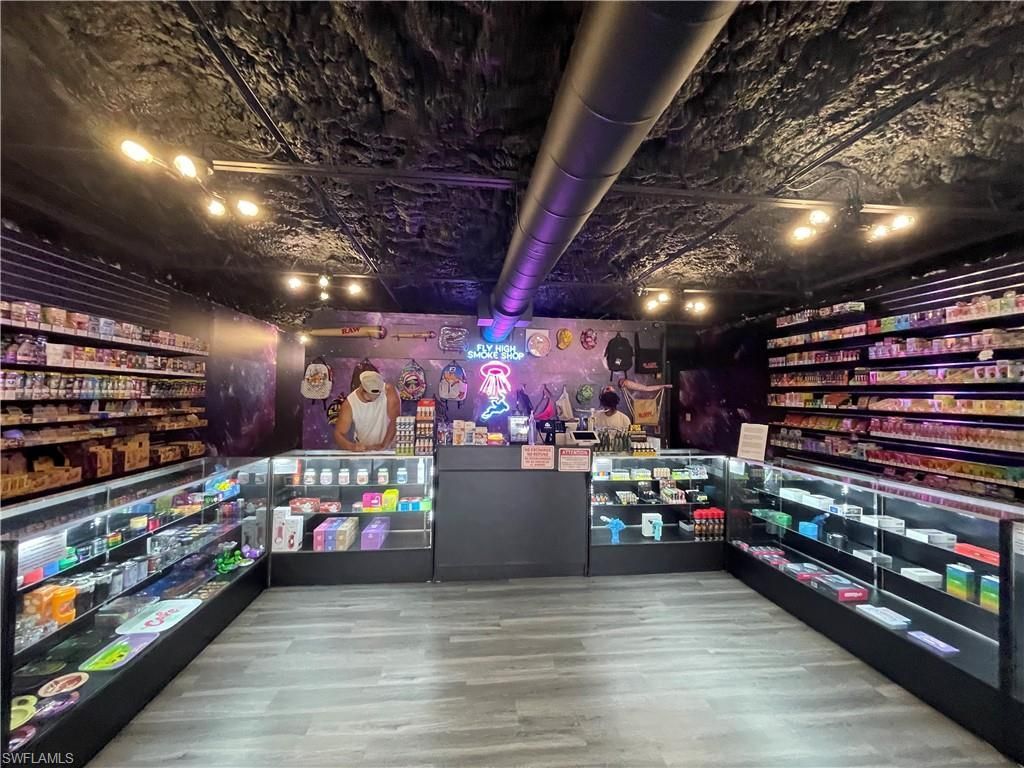 820 Cape Coral Pkwy E, Cape Coral, FL 33904 Photo