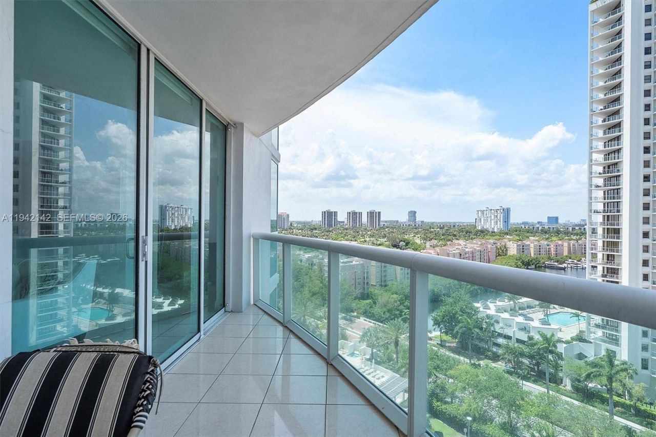 19400 Turnberry Way , Unit 1131, Aventura, FL 33180 Photo