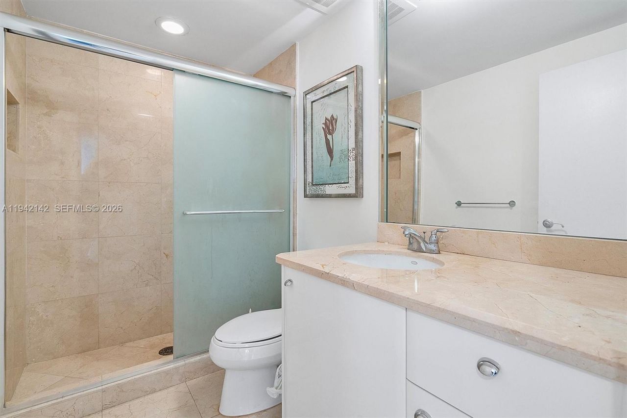 19400 Turnberry Way , Unit 1131, Aventura, FL 33180 Photo