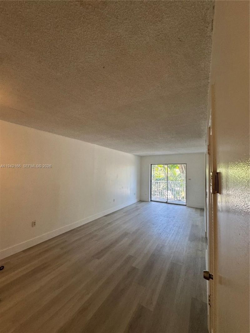 645 NE 121st St, Unit 307, North Miami, FL 33161 Photo