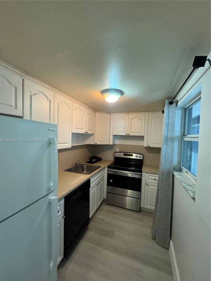 645 NE 121st St, Unit 307, North Miami, FL 33161 Photo