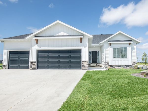 8319 59 Street S, Horace, ND 58047