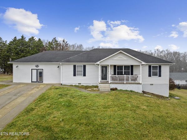 212 Bayberry Drive, Crossville, TN 38555