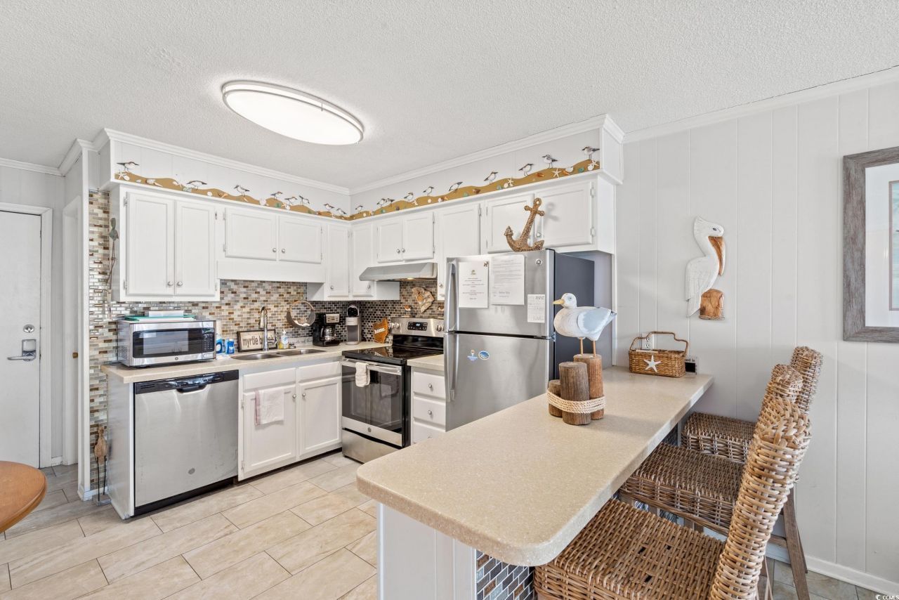 9600 Shore Dr. Photo 16