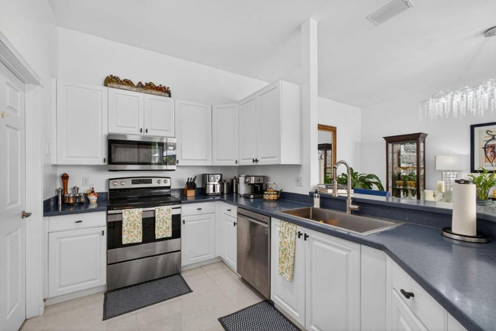 2080 Chagall Circle, West Palm Beach, FL 33409 Photo