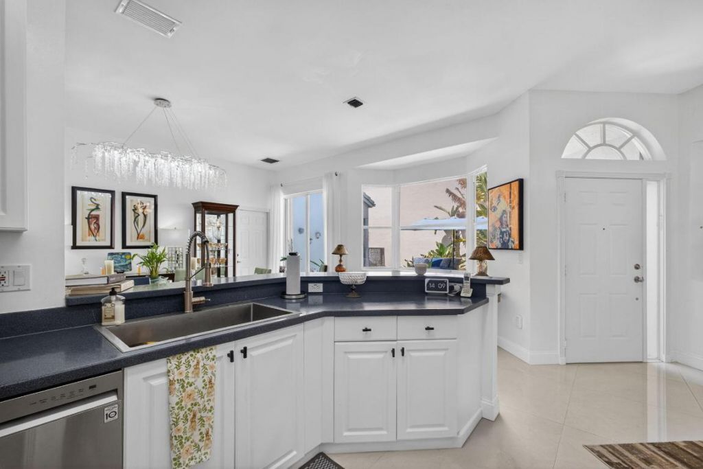 2080 Chagall Circle, West Palm Beach, FL 33409 Photo