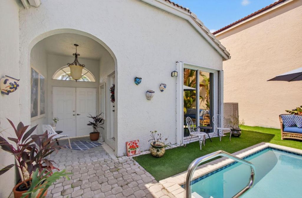 2080 Chagall Circle, West Palm Beach, FL 33409 Photo