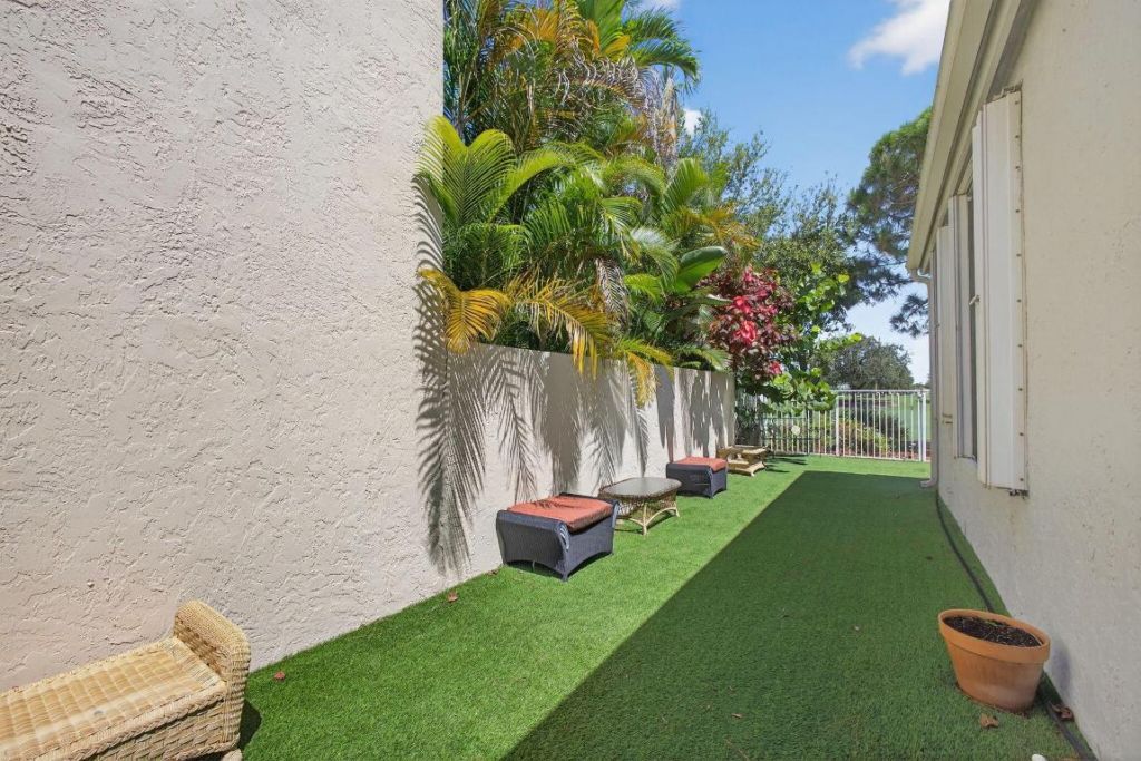 2080 Chagall Circle, West Palm Beach, FL 33409 Photo